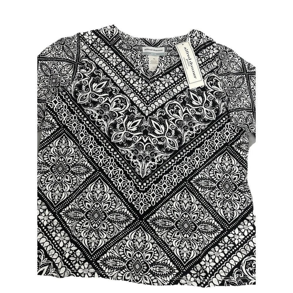 Alfred‎ Dunner Women's Petite Medallion Chevron Knit Top Black Size PS New